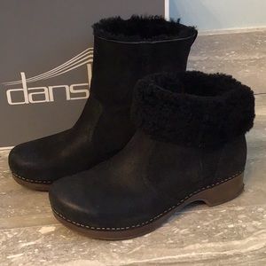 Dansko size 41 black shearling fold over black suede boot
